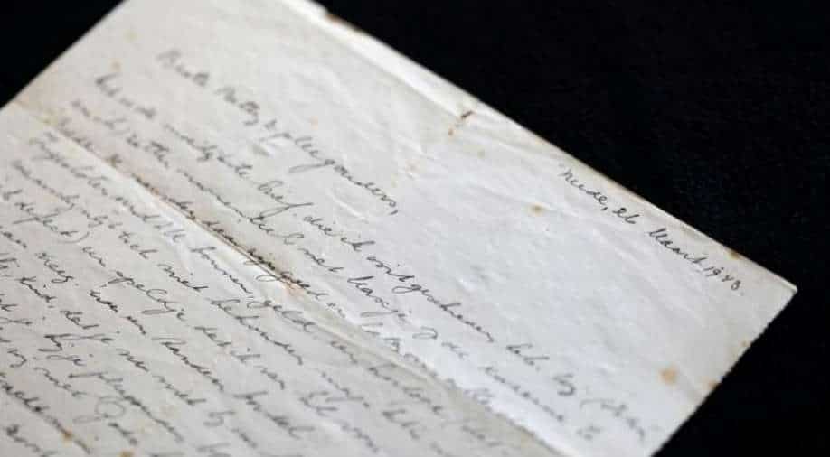 Ancient letters from the couple reveal an underground network set up to help Jewish families escape Nazi rule