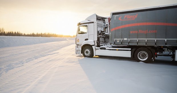 Merc’s Electric Truck Covers 3000 km From Arctic Circle to Stuttgart